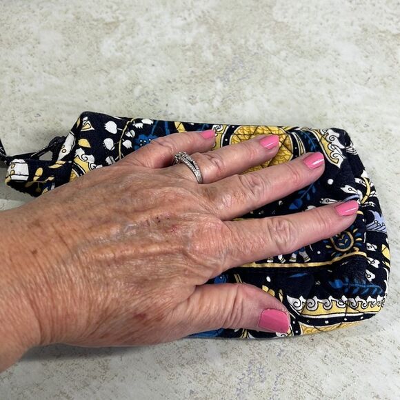 Vera Bradley Ellie Blue Medium Cosmetic Bag - Picture 4 of 4